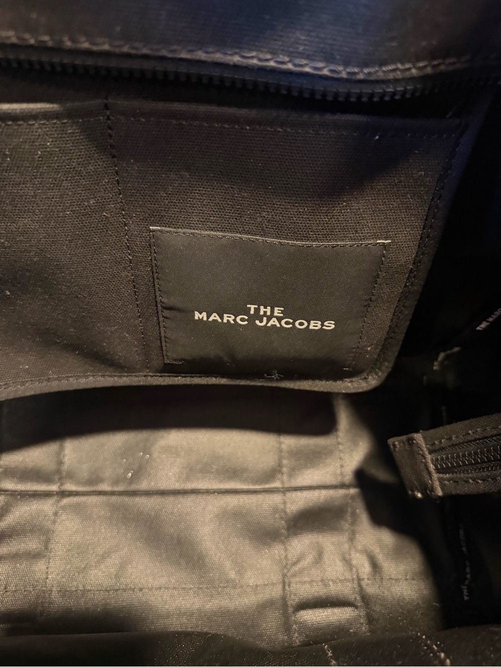 Marc Jacobs The Canvas Large Tote Bag GUC - Picture 8 of 13